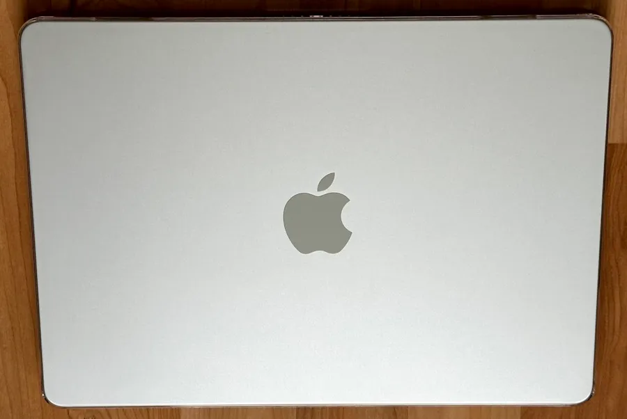 macbook_1.webp