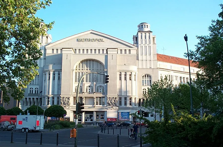 Metropol Nollendorfplatz, Frontansicht 1.webp